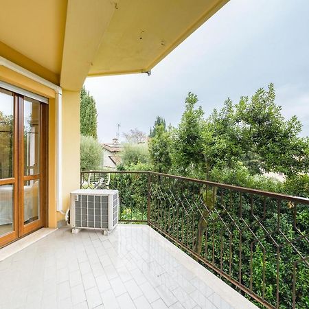 Residenza Al Vittoriale - By Host4U Appartement Gardone Riviera Buitenkant foto