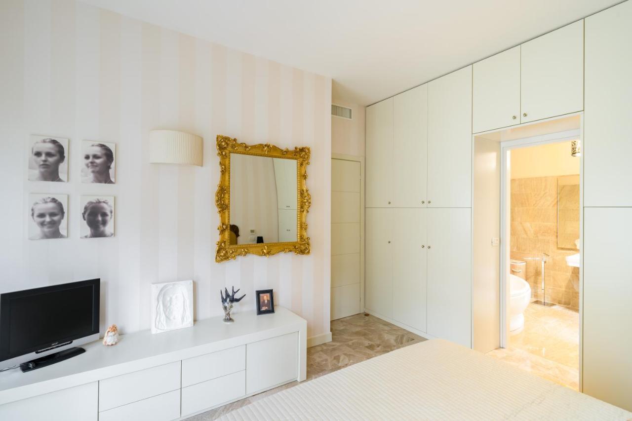 Residenza Al Vittoriale - By Host4U Appartement Gardone Riviera Buitenkant foto