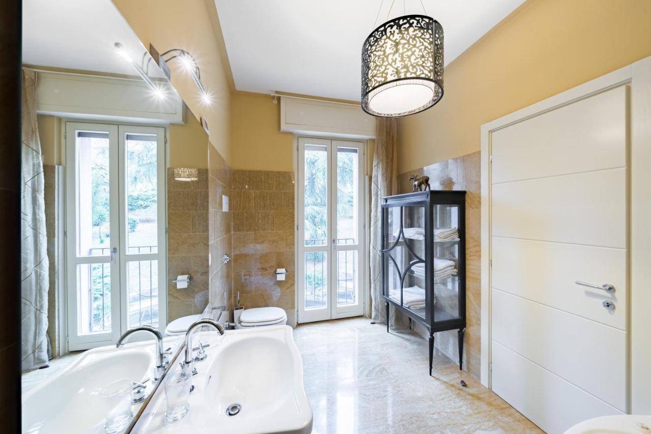 Residenza Al Vittoriale - By Host4U Appartement Gardone Riviera Buitenkant foto