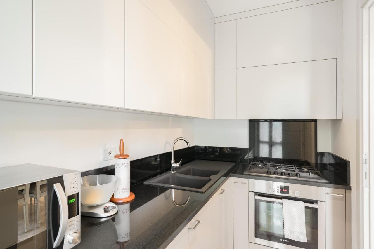 Residenza Al Vittoriale - By Host4U Appartement Gardone Riviera Buitenkant foto